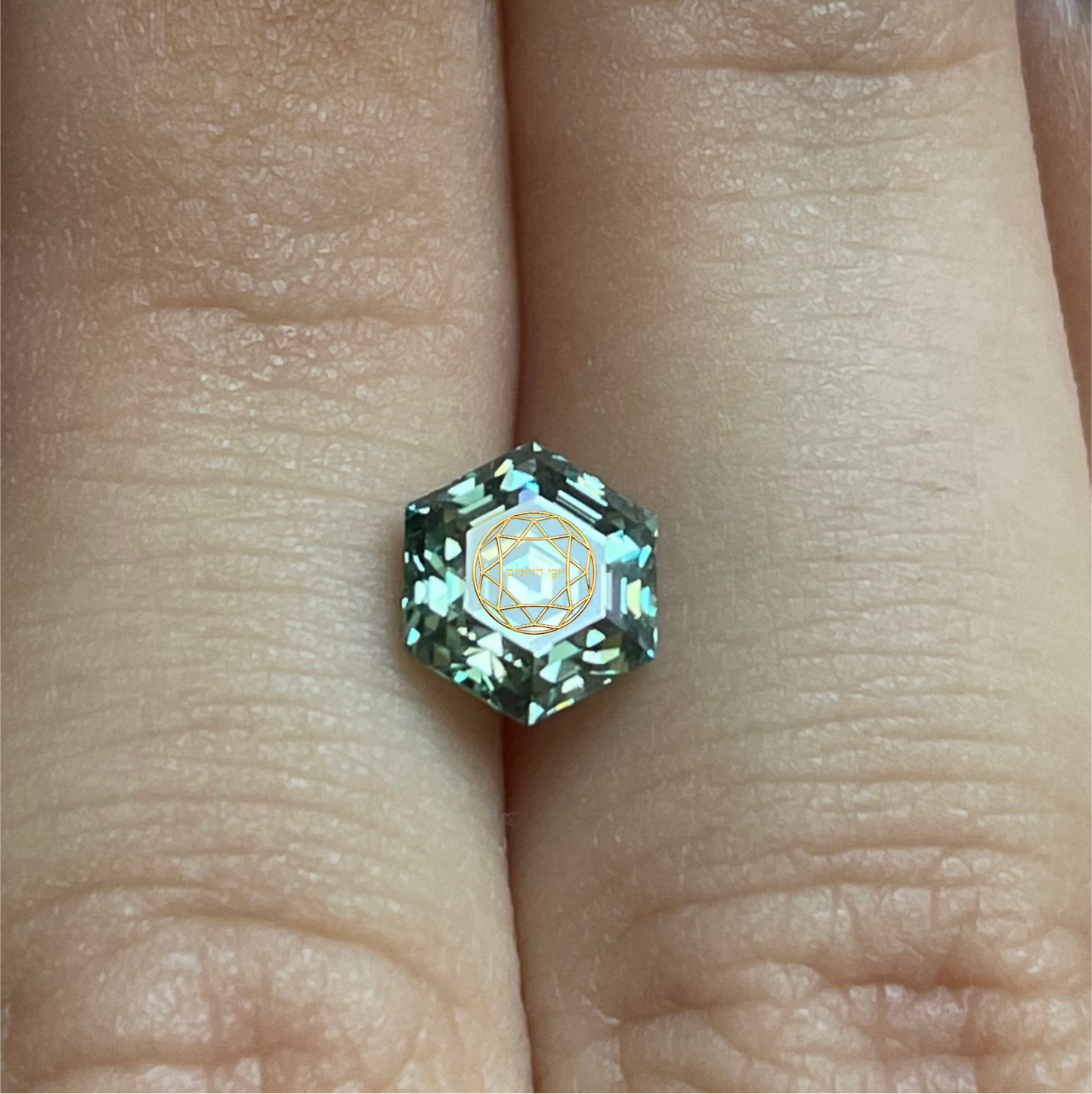 טבעת חותם מכסף 925 אבן מוסונייט משושה חריטת לייזר עיצוב אישי