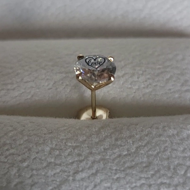 זוג עגילי מרטיני יהלום מעבדה עגול עם חריטת לייזר לב Love - זהב 14 קראט צהוב/לבן/רוז גולד