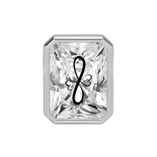 עגיל אבן מוסונייט רדיאן עם חריטת לייזר אינפיניטי לבבות – שיבוץ בזל כסף 925