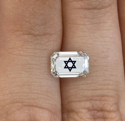 טבעת יהלום מעבדה אמרלד חריטה מגן דוד