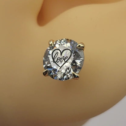 זוג עגילי מרטיני יהלום מעבדה עגול עם חריטת לייזר לב Love - זהב 14 קראט צהוב/לבן/רוז גולד