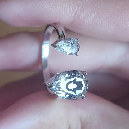 טבעת יהלומי מעבדה טיפה עם חריטת לייזר חמסה בחמסה - זהב 14 קראט צהוב/לבן/רוז גולד