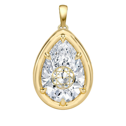 תליון יהלום מעבדה טיפה עם חריטת לייזר בעיצוב אישי - שיבוץ בזל ציפורני חתול זהב 14 קראט צהוב/לבן/רוז גולד