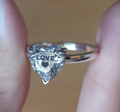 טבעת יהלום מעבדה לב חריטה LOVE לב - זהב 14 קראט צהוב/לבן/רוז גולד