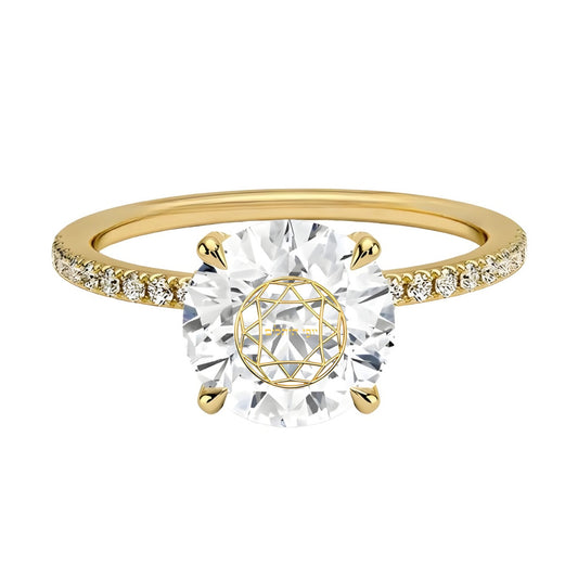 טבעת יהלום מעבדה עגול חריטה בעיצוב אישי עם יהלומים בצדדים - זהב 14 קראט צהוב/לבן/רוז גולד