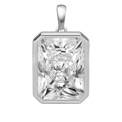 תליון יהלום מעבדה רדיאן עם חריטת לייזר בעיצוב אישי - שיבוץ בזל זהב 14 קראט צהוב/לבן/רוז גולד