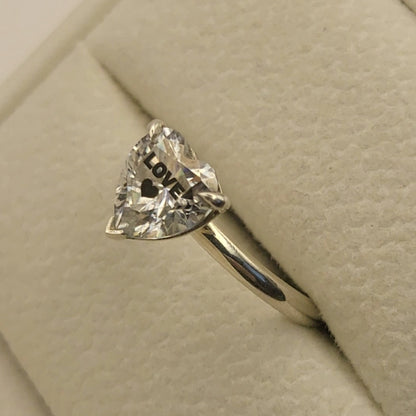 טבעת יהלום מעבדה לב חריטה LOVE לב - זהב 14 קראט צהוב/לבן/רוז גולד