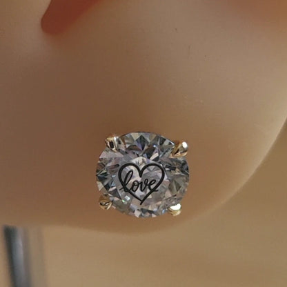 עגיל יהלום מעבדה עגול עם חריטת לייזר לב Love – זהב 14 קראט צהוב/לבן/רוז גולד