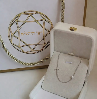 שרשרת תליון אות באנגלית ותליון בשיבוץ יהלום מעבדה זהב 14 קראט צהוב/לבן/רוז גולד