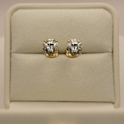 זוג עגילי אבן מוסונייט עגולים עם חריטת לייזר חי – זהב 14 קראט צהוב/לבן/רוז גולד – עגיל ייחודי עם מסר רוחני